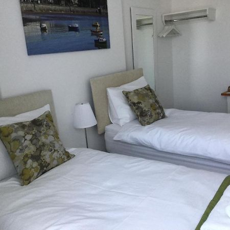 Fernville Guest House เวสตัน-ซูเปอร์-แมร์ ภายนอก รูปภาพ