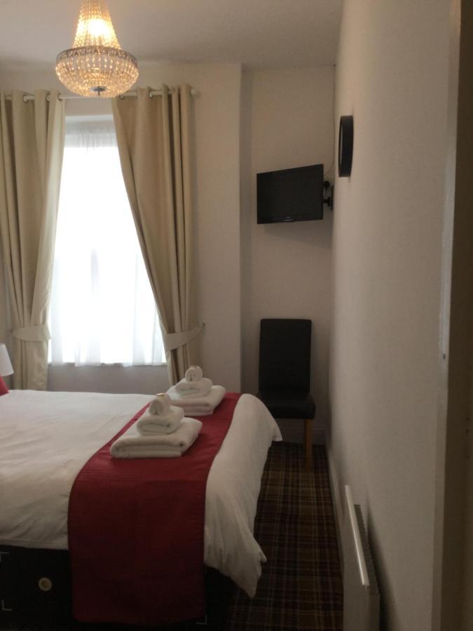 Fernville Guest House เวสตัน-ซูเปอร์-แมร์ ภายนอก รูปภาพ