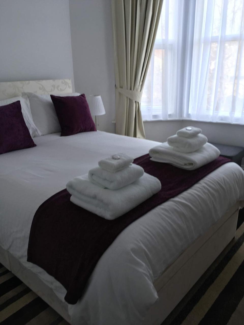 Fernville Guest House เวสตัน-ซูเปอร์-แมร์ ภายนอก รูปภาพ