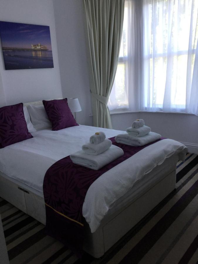 Fernville Guest House เวสตัน-ซูเปอร์-แมร์ ภายนอก รูปภาพ